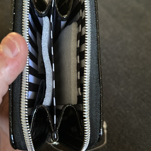 MARC TETRO BICHON FRISE WRISTLET CLUTCH BLACK - Picture 5 of 6